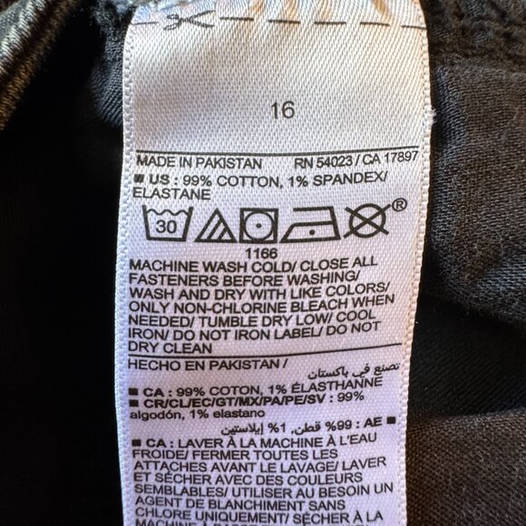 Old Navy Black Denim Shorts Sz 16 OG Straight High Rise Secret Smooth Pockets … - Picture 9 of 10